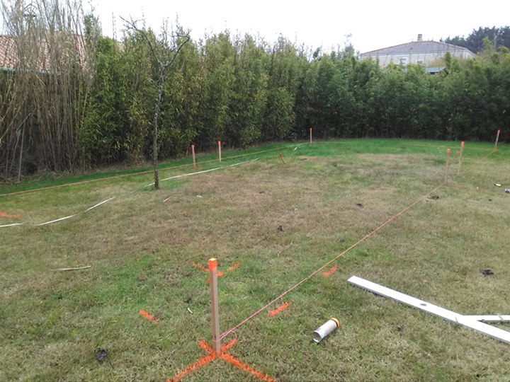 Terrassement , Coulage et Montage d’une Piscine béton Piscines de France en Vend…